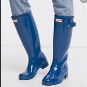 HUNTER Talk Pull On Blue Boots Size  8M